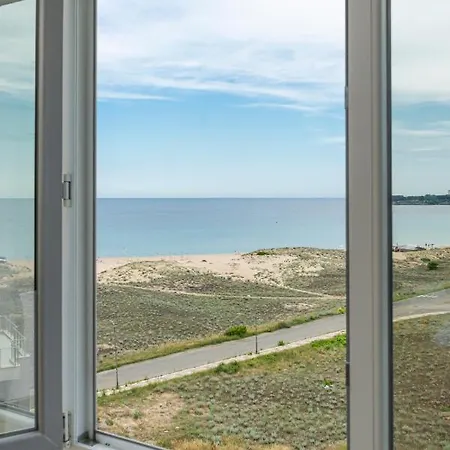 Aparthotel Primorsko شقة