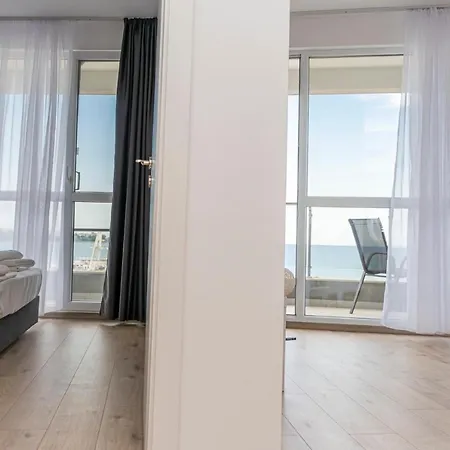 Aparthotel Primorsko شقة